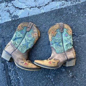 Little girls cowboy boots
